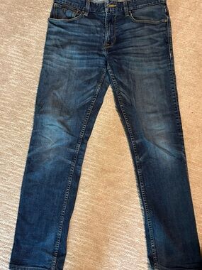 GUESS Performance Women's Slim Straight Jeans Size 30 Medium Wash Stretch Denim